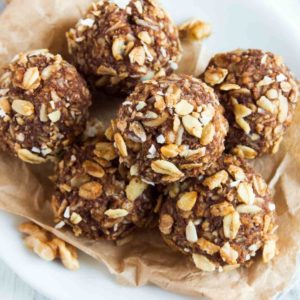 Energy Bite Cookies made with oats, cocoa and coconut oil