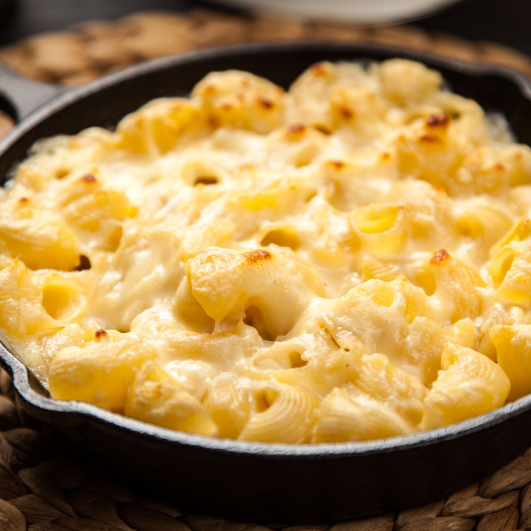Cast Iron Pan with Mac and Cheese